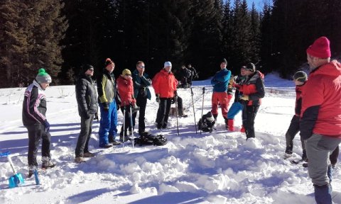 Na koncu tečaja je sledila še predstavitev lavinskega nahrbtnika in zaključna analiza.