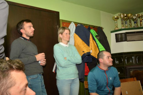 Anže Tomšič in Maxinne Hodnik (ata Tom in mama Vida sta bila pa varuški), ki si je zadala, da bo leto 2023 v znamenju njenih jamarskih podvigov.