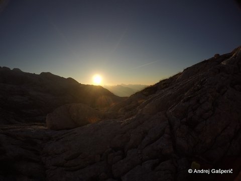 Jutranji pozdrav soncu. Foto: Andrej Gašperič.