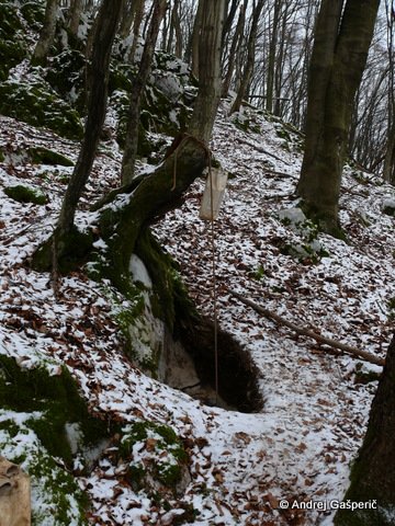 Vhod z okolico.