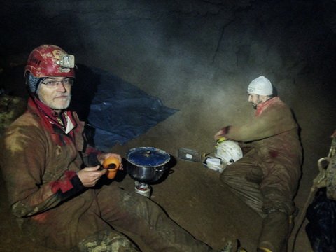 V Kalahariju smo povečerjali.