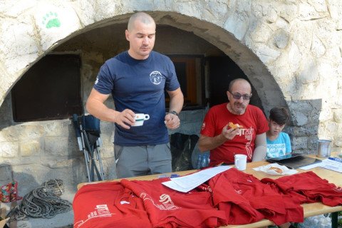 Glavna organizatorja. Predsednik JK Novo mesto Zdravko Bučar in Klemen
Mihalič.