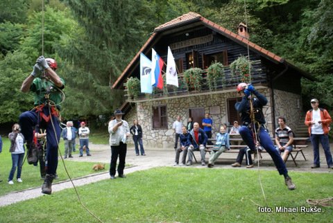 V boj za nagrado za ...