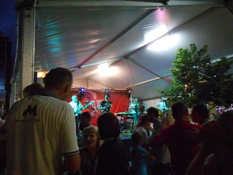 Konec veselice sta dočakala
le najstarejša