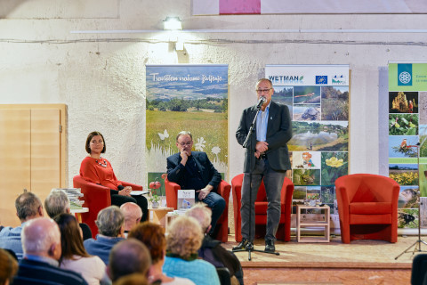 Z leve Barbara Kink, Andrej Hudoklin in Teo Hrvoje Oršanič.