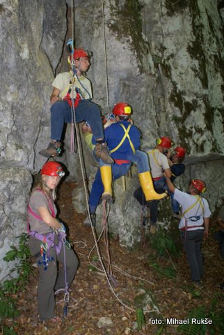 Vaja snemanja ponesrečenca z vrvi.