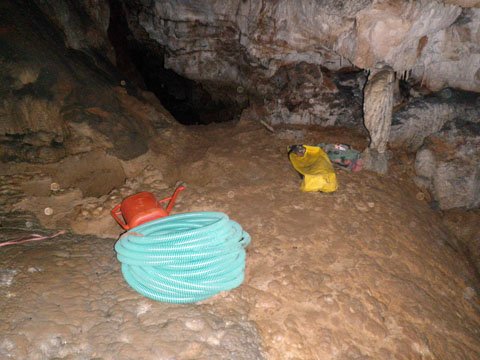 Poleti smo se morali do vode spustiti skoraj 3 metre ...