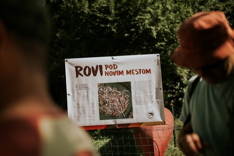 Obiskovalci so se lahko o rovih podučili iz informativnega panoja, ki smo ga pripravili za to priložnost.