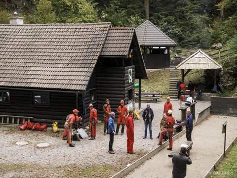 Prizorišče DJT 2016 – gozdarska koča Strmec.