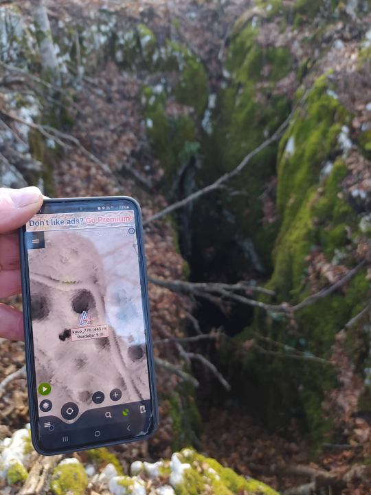 Odlično sodelovanje satelitov, lidarja, telefona in jamarja. Foto Zvonka
Janežič