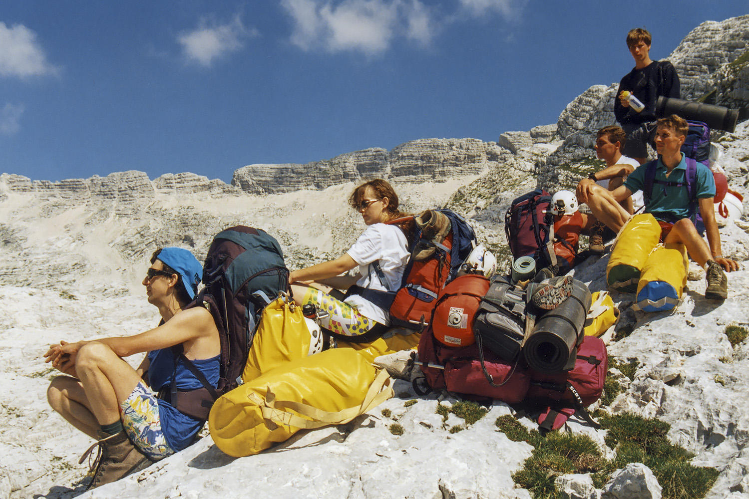 Udeleženci tabora na Kaninu (1995). Foto Marko Pršina