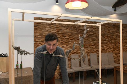 Tomaž pred 3D modelom Čaganke