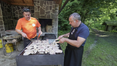 Kostanjevčani so odlično poskrbeli tudi za prehrano.