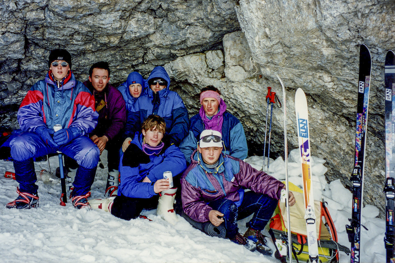 Raziskovalna ekipa na Kaninu (1995). Foto Mihael Rukše