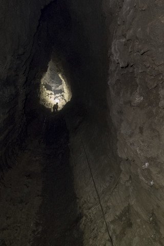 Počasi, a vztrajno proti vrhu.