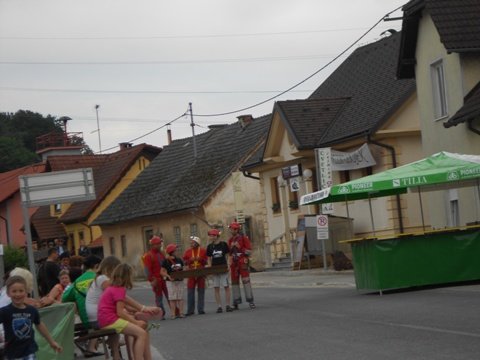 Pripravljeni na predstavitev.
Smo naslednji na vrsti.