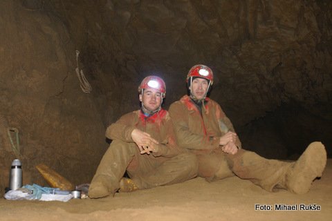 Skupinska slika, zdaj pa morava samo še ven priplezat.