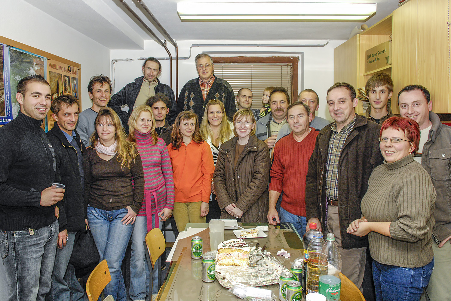 Vse generacije jamarjev na klubski 45. rojstni dan (16. november 2007). Foto Marko Pršina