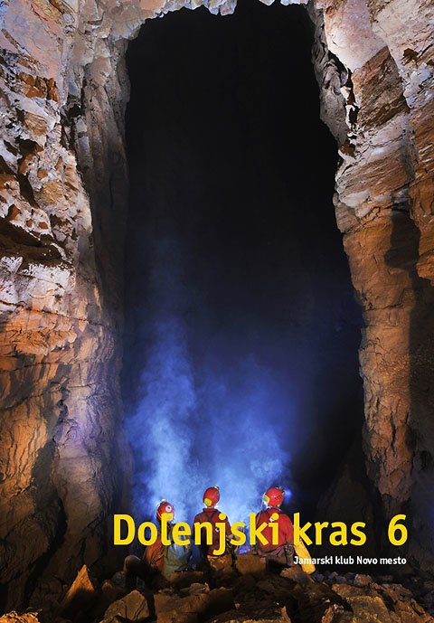 Naslovnico krasi fotografija Čaganke nad breznom Game Over.
