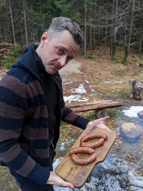 Opremljevalec si je zaslužil dvojni obrok.
