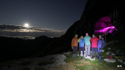 Disco večer ob polni luni. Auuuuuuu