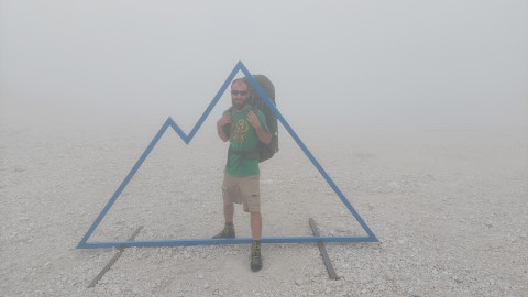 Neven prvič nad 2000 m, žal se je videlo le 10 m daleč.