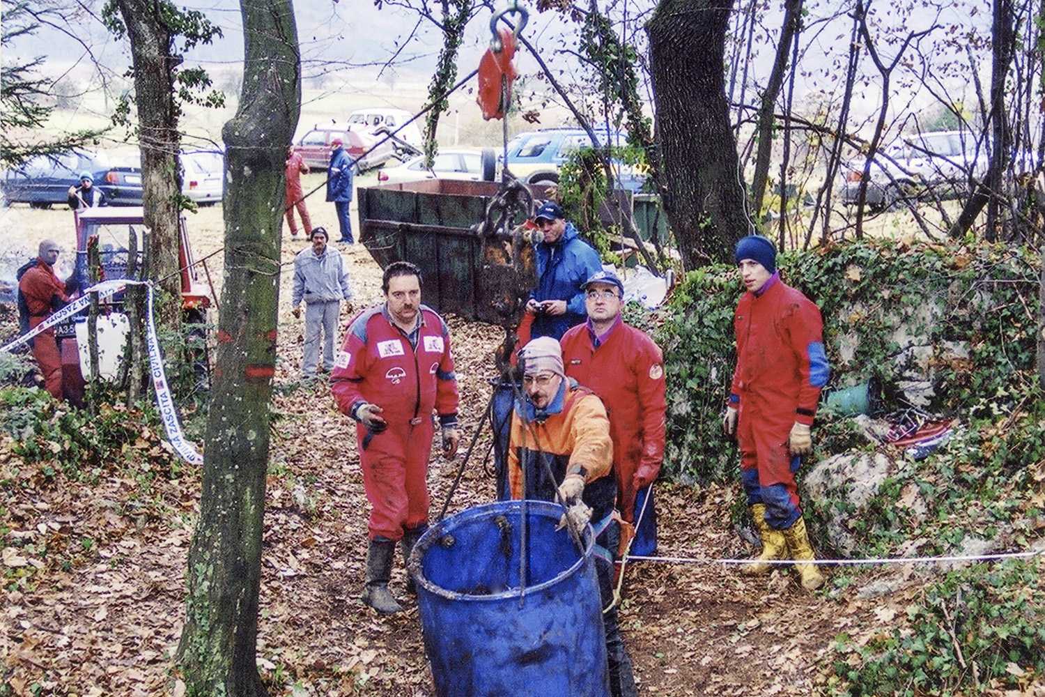 Čiščenje Pristavske jame (2001). Foto Marko Pršina